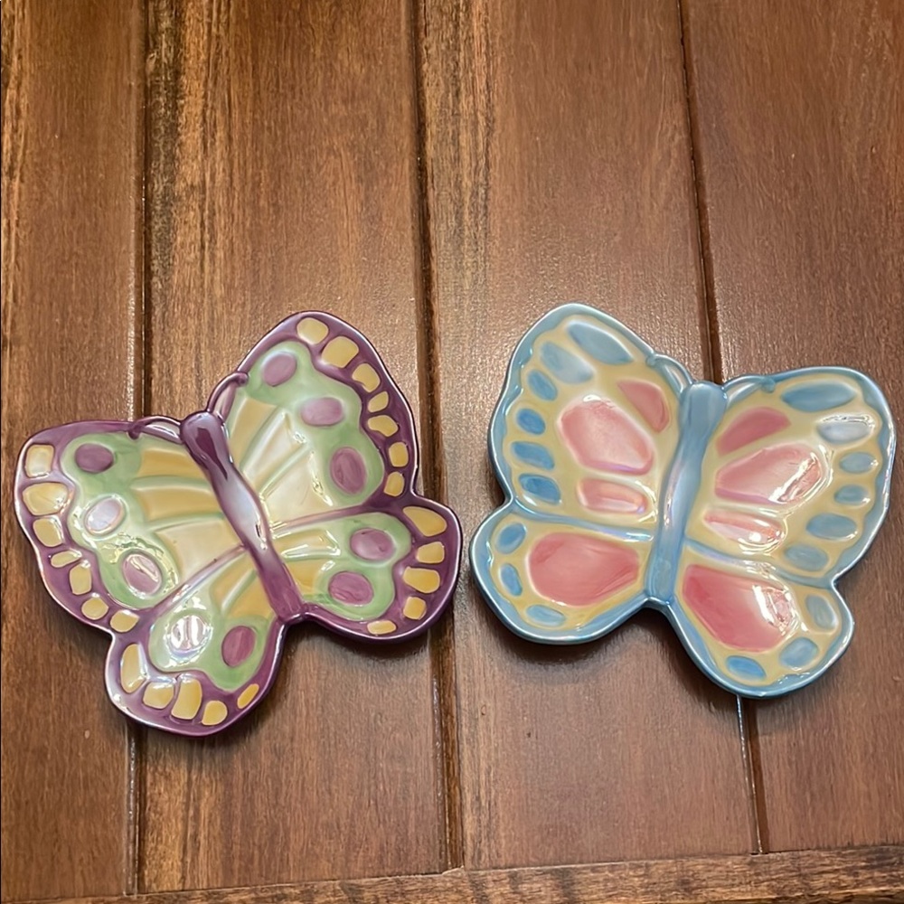 Fitz And Floyd Essentials “Painting Easter Eggs” Set of 2 Butterfly Dishes